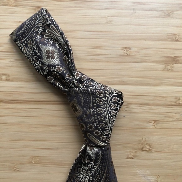 Robert Talbott “Best of Class” Silk Tie - Picture 5 of 6